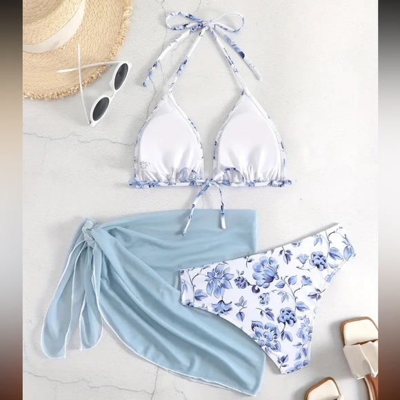 White & Blue Floral Print 3pc Bikini Swimsuit Set - Picture 3 of 9